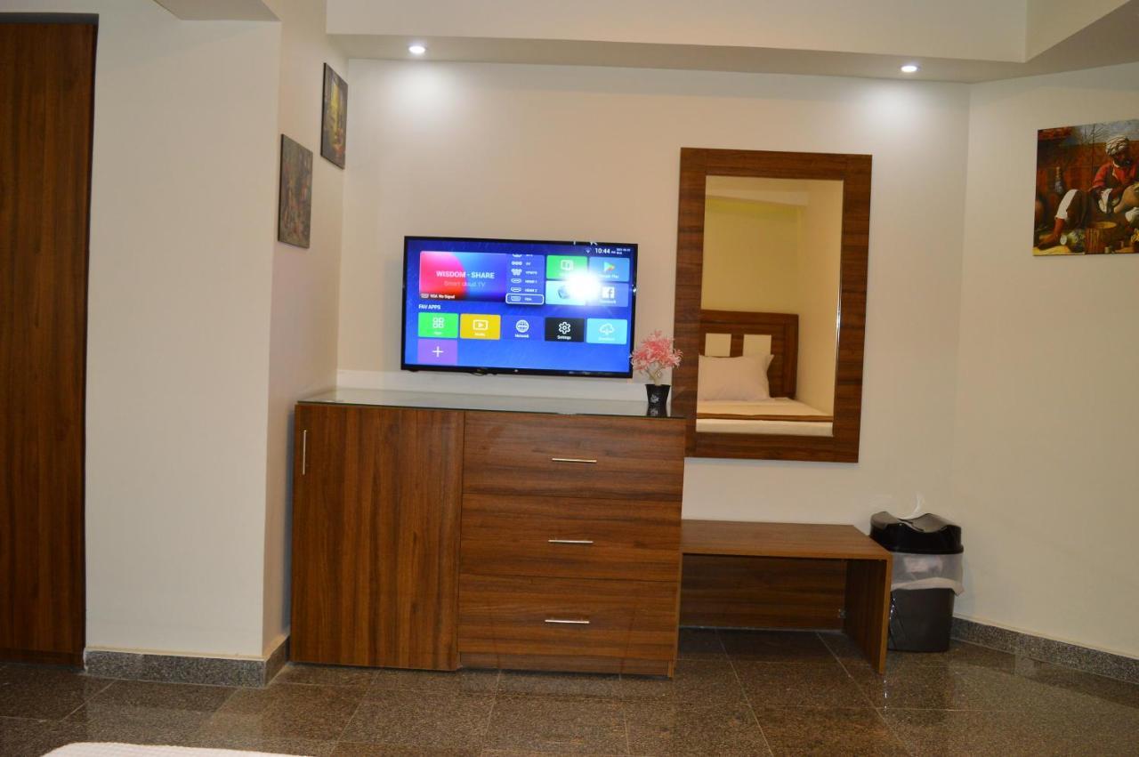 Royal Hotel 3*